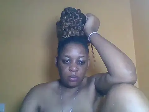 Snapshot of Prettyblackgal chatting on July 5, 1:40 pm Prettyblackgal online show from July 5, 1:40 pm
