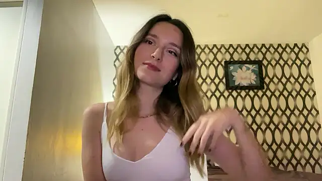 Snapshot of SirenaBelle chatting on December 12, 11:29 am SirenaBelle online show from December 12, 11:29 am