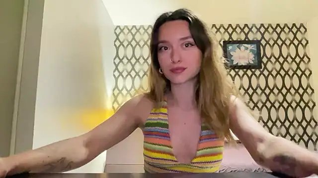 Snapshot of SirenaBelle chatting on December 13, 11:50 pm SirenaBelle online show from December 13, 11:50 pm