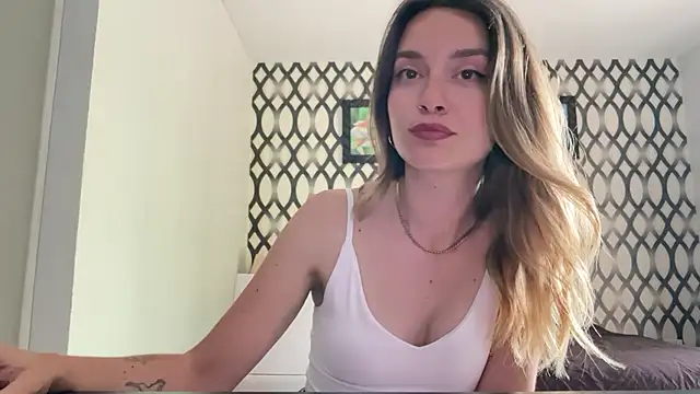 Snapshot of SirenaBelle chatting on December 28, 10:14 am SirenaBelle online show from December 28, 10:14 am