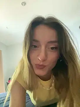 Snapshot of SirenaBelle chatting on January 12, 3:28 am SirenaBelle online show from January 12, 3:28 am