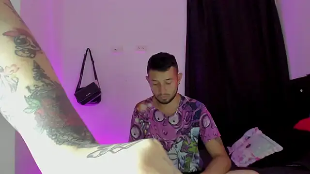 Bad Couple 1 online show from March 6, 3:14 am