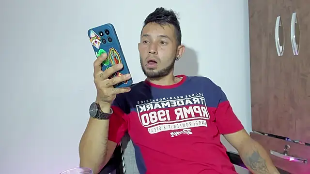 Bad Couple 1 online show from March 8, 3:43 am