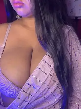 Snapshot of Playful__Princess chatting on May 29, 3:04 am Playful Princess online show from May 29, 3:04 am