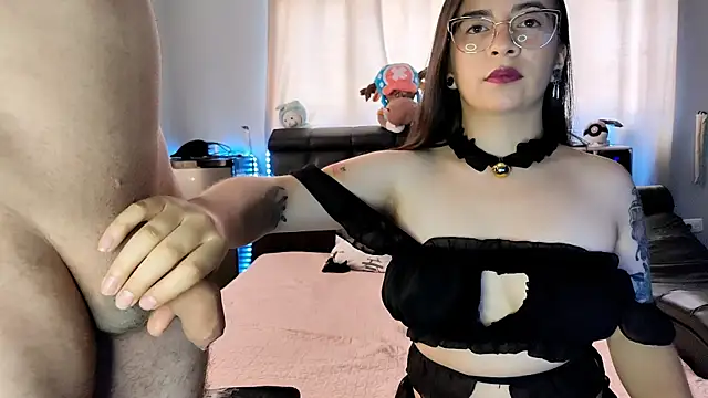 Snapshot of Alaia_sam chatting on January 16, 5:01 pm Alaia sam online show from January 16, 5:01 pm