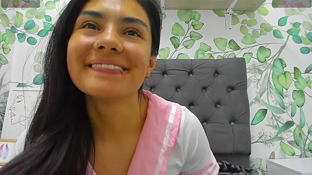 Snapshot of atilanadiaz7 chatting on February 10, 6:45 pm atilanadiaz7 online show from February 10, 6:45 pm