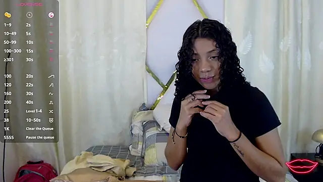 Snapshot of InkedSabrina chatting on March 1, 1:11 am InkedSabrina online show from March 1, 1:11 am