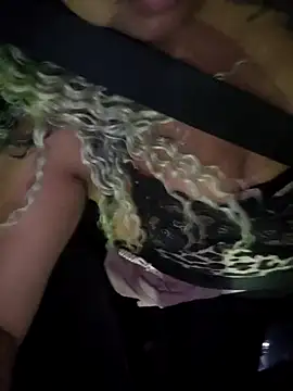 Snapshot of Carlabrasileira chatting on October 3, 1:35 am Carlabrasileira online show from October 3, 1:35 am