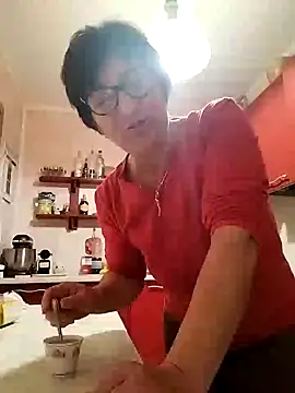 Snapshot of passione503 chatting on January 6, 12:46 pm passione503 online show from January 6, 12:46 pm