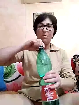 Snapshot of passione503 chatting on January 17, 7:49 pm passione503 online show from January 17, 7:49 pm