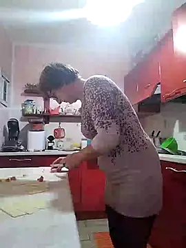 Snapshot of passione503 chatting on March 2, 10:03 am passione503 online show from March 2, 10:03 am