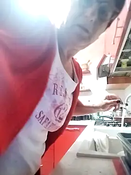 Snapshot of passione503 chatting on October 12, 6:34 am passione503 online show from October 12, 6:34 am