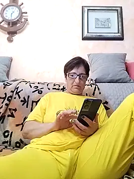 Snapshot of passione503 chatting on October 14, 11:33 am passione503 online show from October 14, 11:33 am