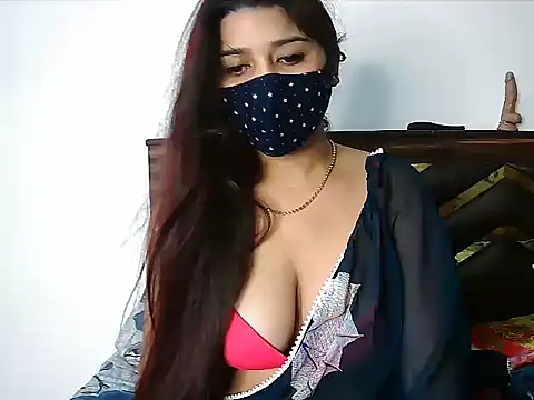 Snapshot of Gloie4u chatting on November 3, 8:15 am Gloie4u online show from November 3, 8:15 am