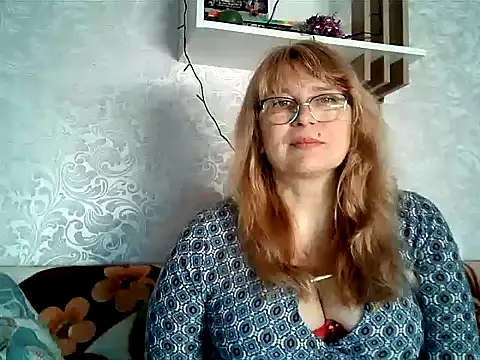 Snapshot of Aline_LoveFlowers chatting on January 15, 10:27 am Aline LoveFlowers online show from January 15, 10:27 am
