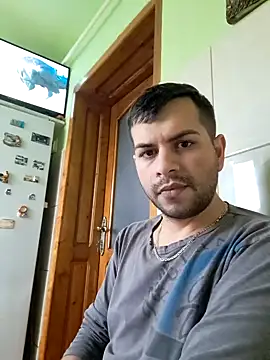 hornny1995 online show from December 8, 12:19 pm