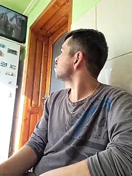 hornny1995 online show from February 22, 7:56 am