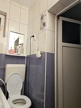 hornny1995 online show from December 1, 4:23 pm