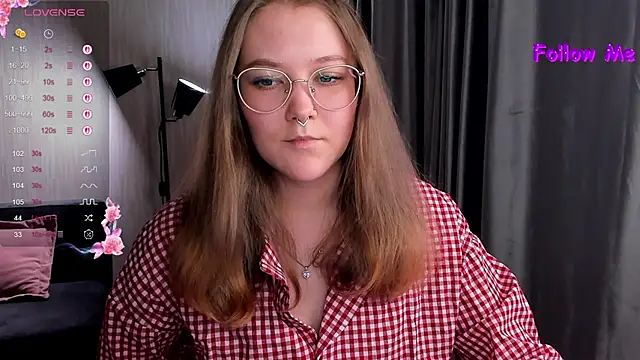 Snapshot of bunny_bubble chatting on October 4, 10:30 pm bunny bubble online show from October 4, 10:30 pm