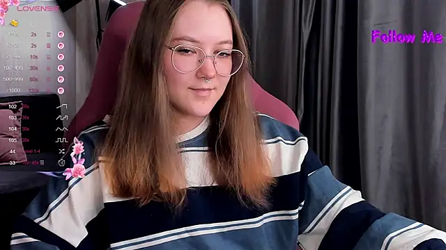 Snapshot of bunny_bubble chatting on October 6, 10:40 pm bunny bubble online show from October 6, 10:40 pm