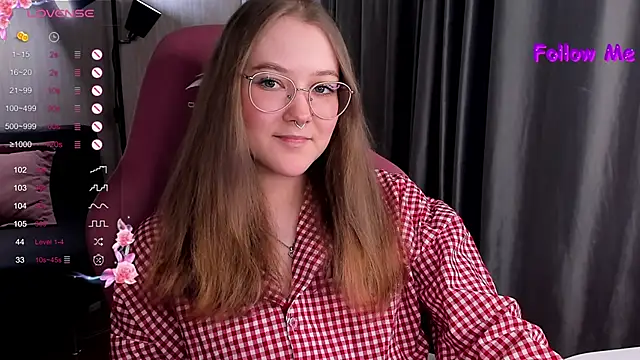 Snapshot of bunny_bubble chatting on November 22, 11:26 pm bunny bubble online show from November 22, 11:26 pm