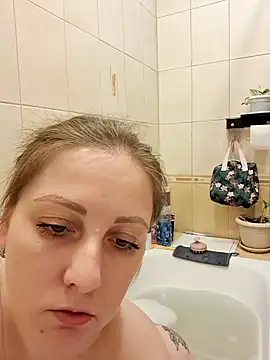 Sakura Green online show from January 10, 10:25 pm