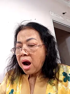 Hotestlove online show from December 21, 1:13 am