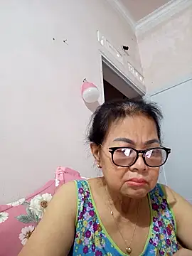 Hotestlove online show from April 29, 10:27 pm