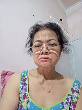 Hotestlove online show from June 13, 9:35 pm