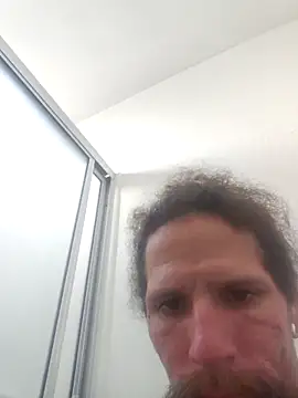 Snapshot of Crackkers chatting on February 27, 3:37 pm Crackkers online show from February 27, 3:37 pm