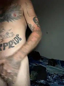 Snapshot of Crackkers chatting on October 17, 5:10 am Crackkers online show from October 17, 5:10 am