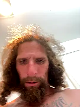 Snapshot of Crackkers chatting on November 27, 10:39 am Crackkers online show from November 27, 10:39 am