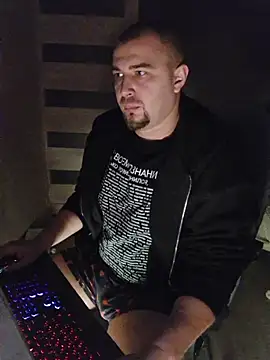 Foxyshaved online show from November 3, 3:30 am