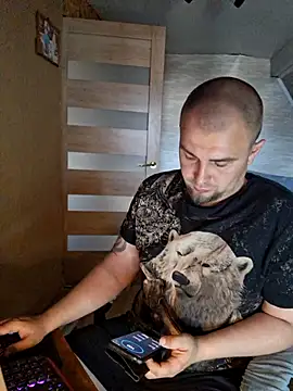 Foxyshaved online show from May 12, 3:36 am