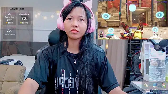 Snapshot of Kana_G chatting on February 21, 2:06 pm Kana G online show from February 21, 2:06 pm