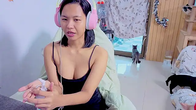 Snapshot of Kana_G chatting on October 30, 4:03 am Kana G online show from October 30, 4:03 am