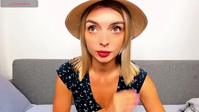  ellen meow  online show from September 19, 7:47 pm