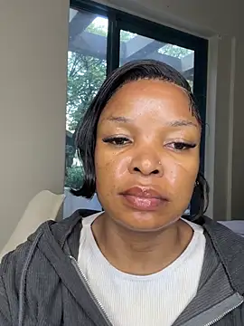 slimcateee online show from May 1, 7:46 am