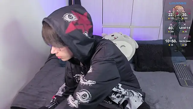 Snapshot of Aventure_Twinks chatting on January 4, 6:19 am Aventure Twinks online show from January 4, 6:19 am