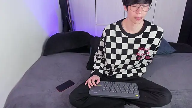 Snapshot of Aventure_Twinks chatting on January 28, 1:38 pm Aventure Twinks online show from January 28, 1:38 pm