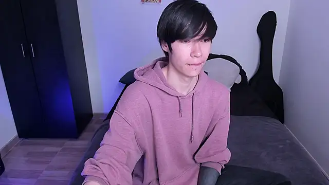 Snapshot of Aventure_Twinks chatting on February 13, 5:11 pm Aventure Twinks online show from February 13, 5:11 pm