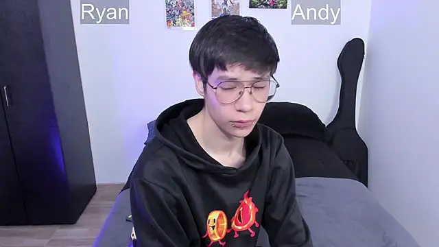 Snapshot of Aventure_Twinks chatting on March 6, 7:32 pm Aventure Twinks online show from March 6, 7:32 pm