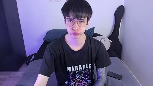 Snapshot of Aventure_Twinks chatting on September 26, 3:38 pm Aventure Twinks online show from September 26, 3:38 pm