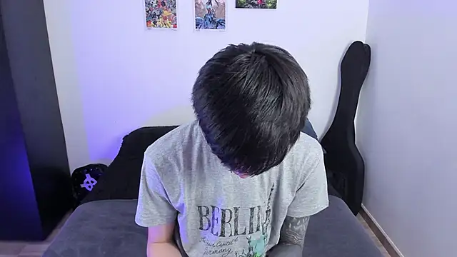 Snapshot of Aventure_Twinks chatting on October 3, 4:48 pm Aventure Twinks online show from October 3, 4:48 pm