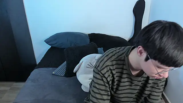 Snapshot of Aventure_Twinks chatting on January 10, 6:53 pm Aventure Twinks online show from January 10, 6:53 pm