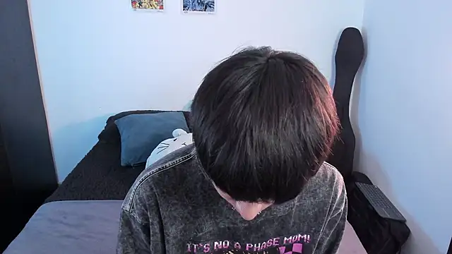 Snapshot of Aventure_Twinks chatting on February 5, 1:54 am Aventure Twinks online show from February 5, 1:54 am