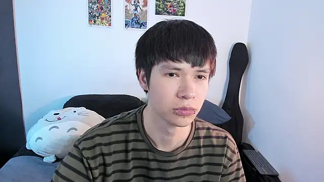 Snapshot of Aventure_Twinks chatting on February 10, 3:54 am Aventure Twinks online show from February 10, 3:54 am