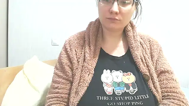 Snapshot of Nina7HotCherry chatting on February 12, 10:56 am Nina7HotCherry online show from February 12, 10:56 am