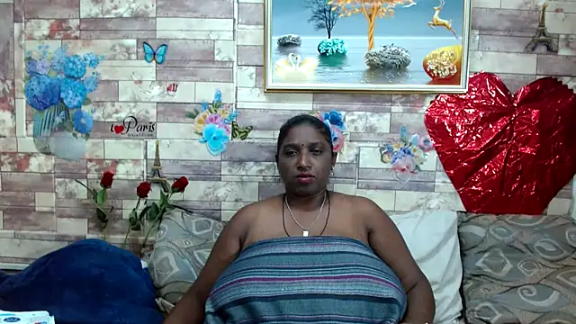 Snapshot of Indian_tracy chatting on February 7, 11:12 am Indian tracy online show from February 7, 11:12 am