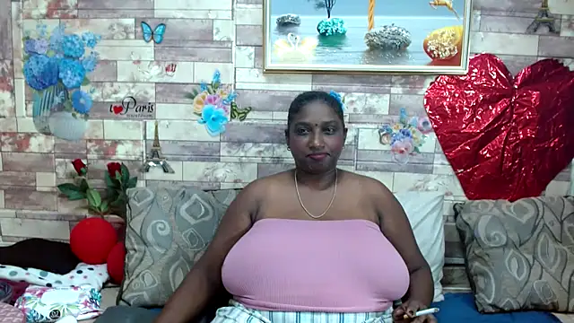 Snapshot of Indian_tracy chatting on February 23, 11:00 am Indian tracy online show from February 23, 11:00 am